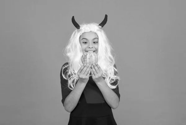 Happy Girl Halloween Wear Funny Carnival Costume Devil Horns Indoor — Stock Photo, Image