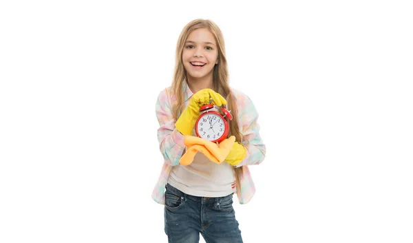 家事に隔離されたゴム手袋スタジオで幸せな10代の女の子の家事時計を保持クリーナー 掃除の予定だ 家事の予定表 家事時間 — ストック写真
