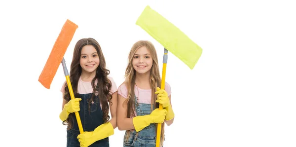 Livra Miúdos Úteis Limpar Juntos Meninas Com Luvas Proteção Esfregonas — Fotografia de Stock