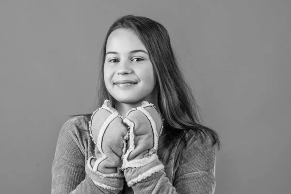 Menina Adolescente Feliz Usar Roupas Quentes Inverno Felicidade Infantil Atividade — Fotografia de Stock