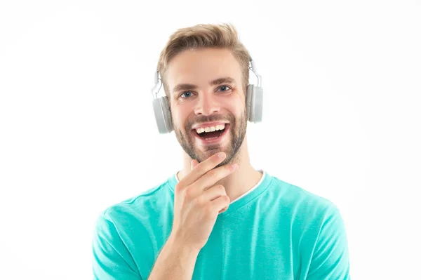 Retrato Hombre Feliz Escuchando Música Acariciando Barbilla Aislada Estudio Blanco —  Fotos de Stock