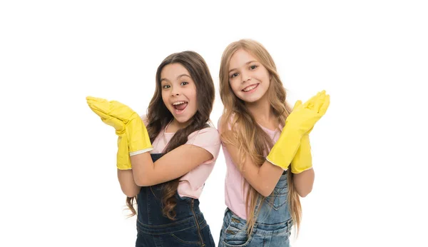 Bescherm Gevoelige Huid Kinderen Die Samen Schoonmaken Meisjes Met Gele — Stockfoto