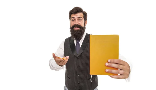 Gelukkige Hipster Met Baard Presenteren Notebook Cover Voor School Studie — Stockfoto