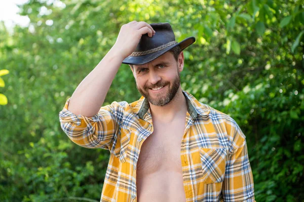 Glada Machoman Cowboyhatt Macho Man Rutig Skjorta Western Macho Man — Stockfoto