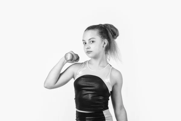 Teenie Mädchen Trainiert Trizeps Muskeln Mit Kurzhantel Kraft — Stockfoto