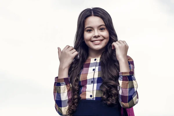 Quando Tenho Cabelo Comprido Vou Cabeleireiro Criança Feliz Usar Penteado — Fotografia de Stock