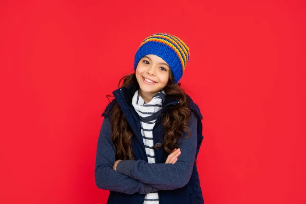 Winter Fashion Cheerful Kid Curly Hair Hat Teen Girl Red — Stock Photo, Image