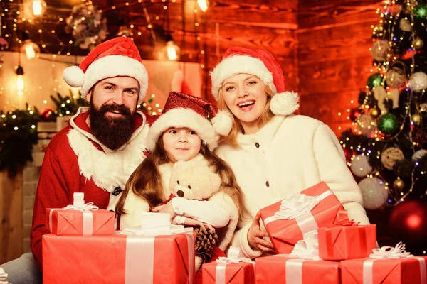 Concepto Tradiciones Navideñas Navidad Momento Complacer Gente Alegre Hija Encantadora — Foto de Stock