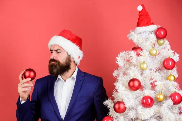 Allvarligt Humör Vintersäsongens Försäljning God Jul Den Skäggige Tomten Håller — Stockfoto