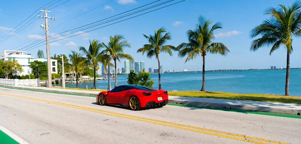 Miami Beach Florida Abril 2021 Ferrari Sf90 Stradale Rojo Vista — Foto de Stock
