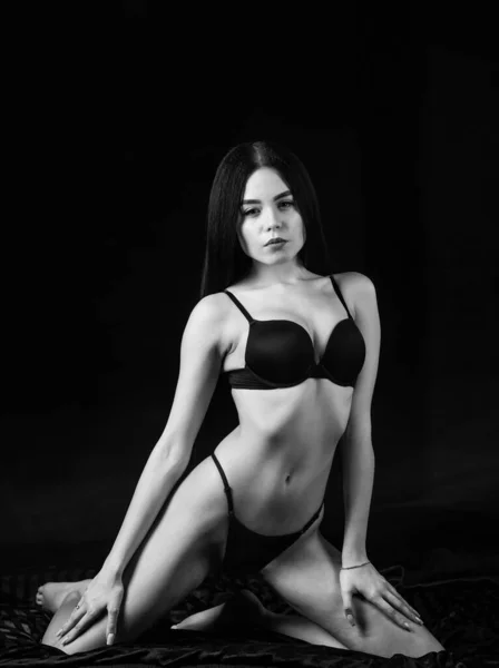 Davvero Sexy Sexy Ragazza Sfondo Scuro Donna Sensuale Lingerie Erotica — Foto Stock