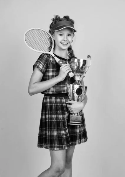 Healthy Sporty Tween Girl Hold Tennis Racket Champion Cup Sport — Stock Photo, Image