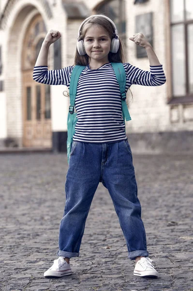 Beleza Poder Criança Pequena Flexionar Braços Livre Poder Feminino Criança — Fotografia de Stock