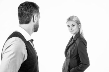 Kadın ve erkek seçici odak beyaz arka planda, iş adamları.