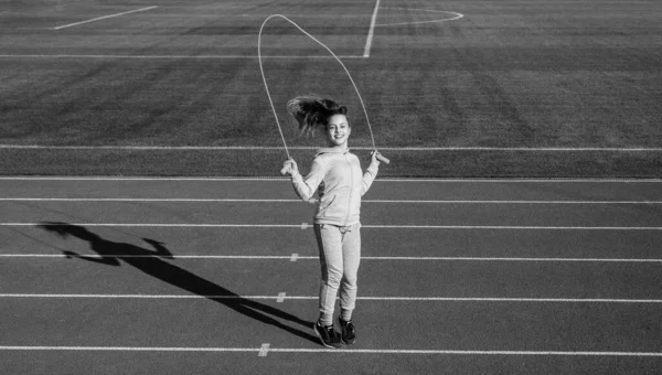 Corda Saltar Criança Energética Pular Corda Ginástica Sim Fitness Desporto — Fotografia de Stock