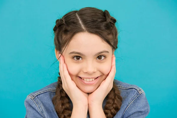 Children Skincare Happy Child Smile Beauty Look Small Skincare Model — Stock Photo, Image