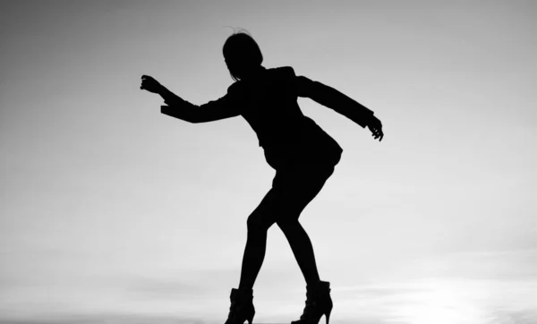 Express Yourself Woman Silhouette Evening Sky Woman Ballet Dancer Dancing — Fotografia de Stock