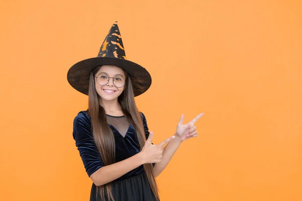 Halloween Kid Witch Hat Glasses Look Wizard School Pupil Halloween — Stock Photo, Image