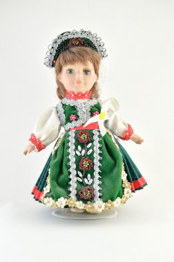 bölgesel bir kostümle bebek