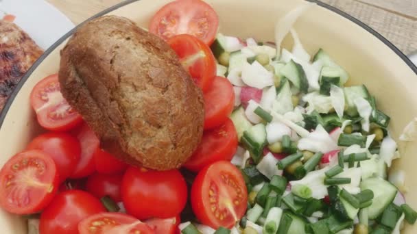 Chicken Leg Plate Next Pan Spring Salad Tomatoes Black Bread — Stock Video