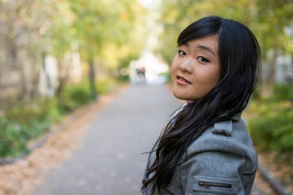 Portrait of woman on road — Stock Photo, Image