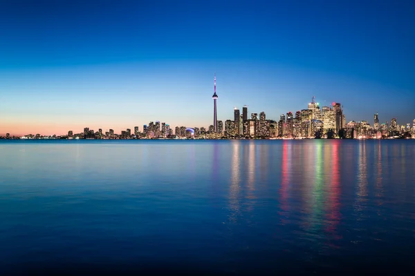 Nachtszene des Toronto in der Innenstadt — Stockfoto