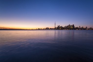 zonsondergang en downtown toronto