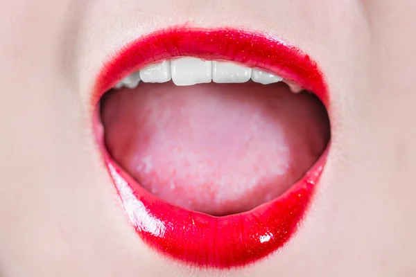 Usta kobiety makijaż śmiejąc się — Zdjęcie stockowe
