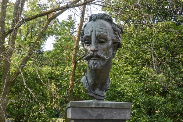 Shakespeare Heykel Bahçe Tema