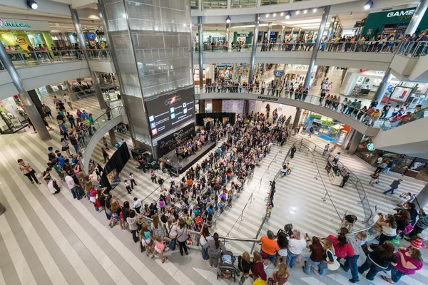 Mall of America durante um dia agitado Imagem De Stock
