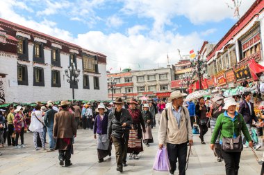 Çiftçi pazarları ile meşgul eski sokak