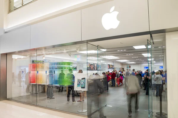 Apple Store dans le centre commercial de l'Amérique — Photo