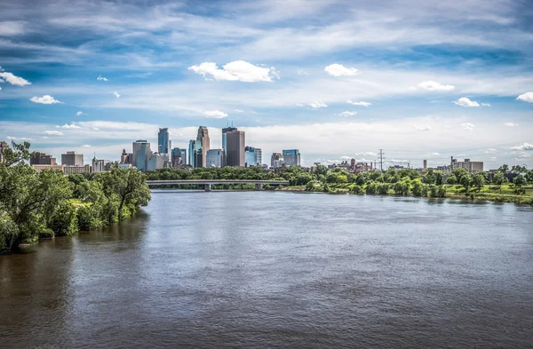 Vista del centro de Minneapolis Fotos De Stock Sin Royalties Gratis