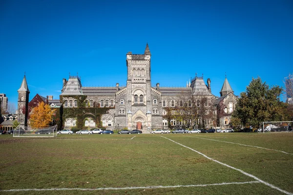 Universität College an der Universität von Toronto, in Toronto — Stockfoto