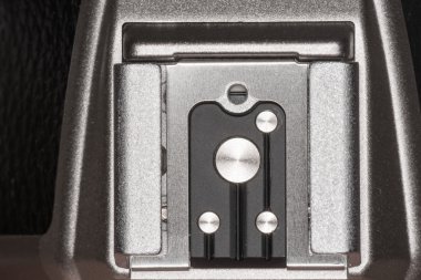 bir dslr fotoğraf makinesi sıcak ayakkabı