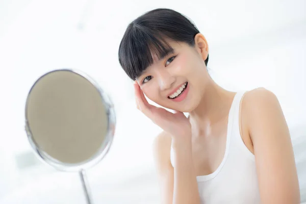 Schönes Gesicht Von Jungen Asiatischen Frau Mit Glücklichem Lächeln Und — Stockfoto