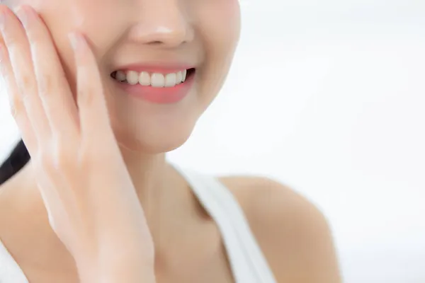 Крупный План Красивые Зубы Молодой Азиатской Женщины Отбеливанием Зуб Улыбка — стоковое фото