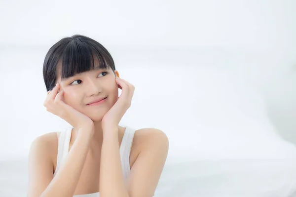 Wanita Asia Muda Yang Cantik Tata Rias Kosmetik Gadis Tangan — Stok Foto