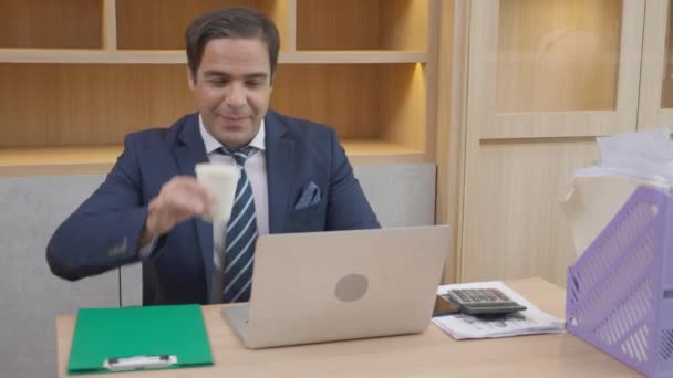 Young Businessman Sitting Looking Document Folder Audit Office Executive Manager — Vídeo de stock