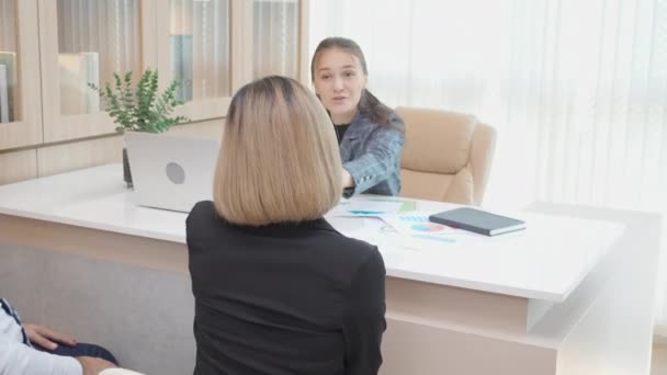 Grupo Pessoas Negócios Reunião Equipe Discutir Sobre Marketing Durante Executivo — Vídeo de Stock