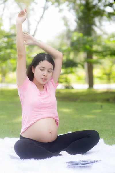 Happiness Young Asian Woman Pregnant Sitting Doing Sport Exercise Stretch —  Fotos de Stock
