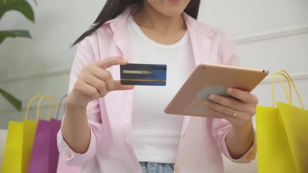 Hands Woman Sitting Sofa Using Digital Tablet Shopping Online Credit — 图库视频影像