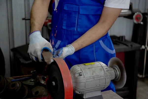 Closeup Hands Young Man Sanding Iron Industrial Factory Mechanic Working — Fotografia de Stock