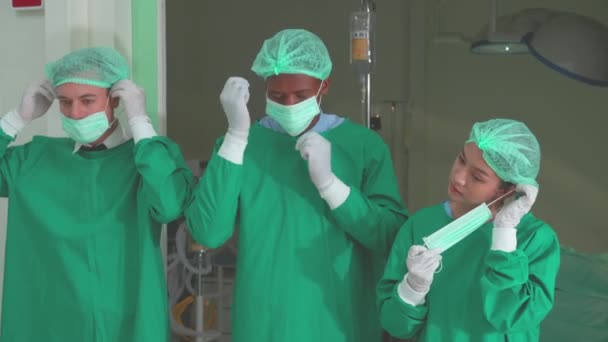 Team Doctor Surgeon Wearing Face Mask Preparing Surgery Emergency Operating — Wideo stockowe