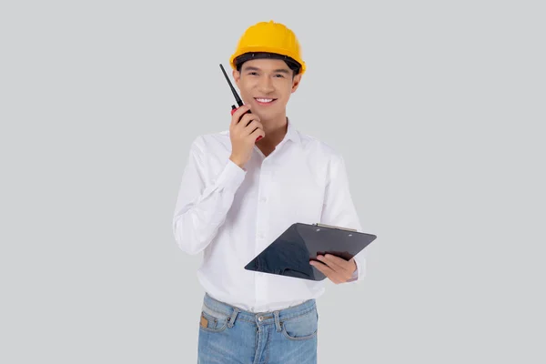 Portrait Young Asian Man Engineer Wearing Helmet Standing Using Radio — ストック写真