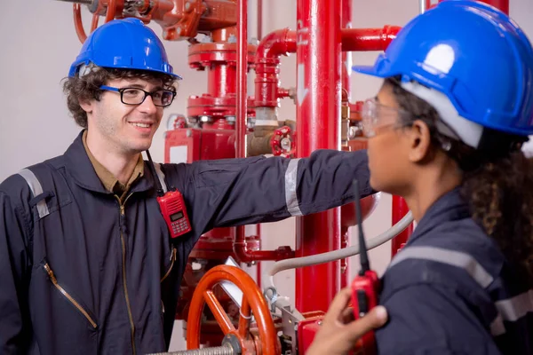 Young Woman Man Engineer Check Examining Pipeline Discussion Factory Mechanic — Foto Stock