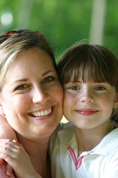 Madre e hija — Foto de Stock