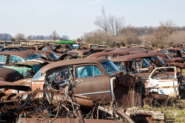 废旧汽车 — 图库照片