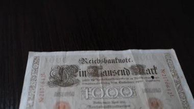 Birinci Dünya Savaşı 'ndan kalma Alman parasının klasik banknotları.