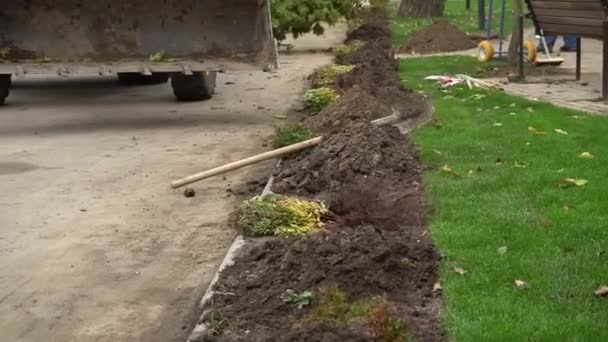 Trator Funciona Durante Restauração Parque Cidade Balde Trator Escavadora Está — Vídeo de Stock